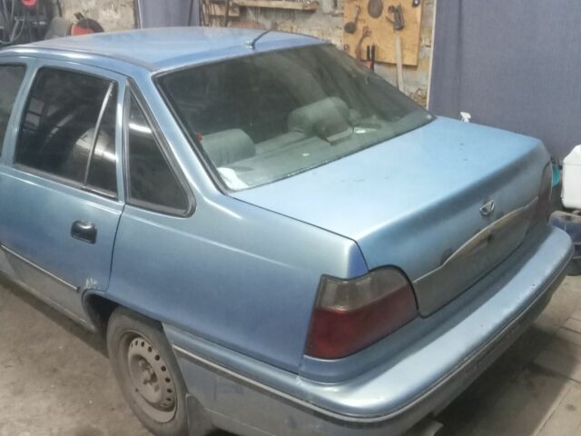 Синий Дэу Нексия, объемом двигателя 0 л и пробегом 120 тыс. км за 650 $, фото 3 на Automoto.ua