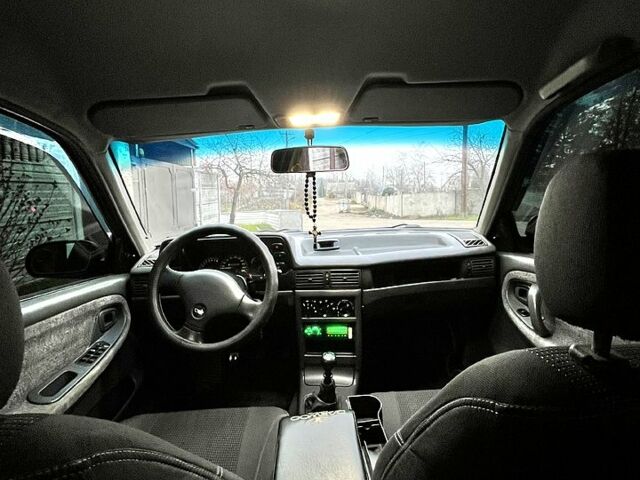 Синий Дэу Нексия, объемом двигателя 1.5 л и пробегом 324 тыс. км за 2400 $, фото 5 на Automoto.ua