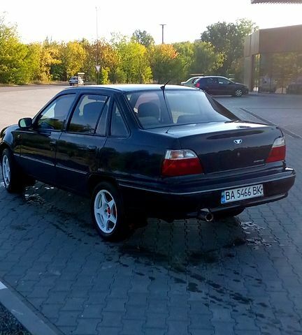 Синій Деу Нексія, об'ємом двигуна 1.5 л та пробігом 530 тис. км за 1100 $, фото 6 на Automoto.ua