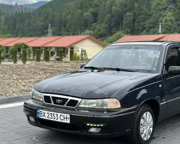 Синий Дэу Нексия, объемом двигателя 1.5 л и пробегом 200 тыс. км за 1150 $, фото 1 на Automoto.ua