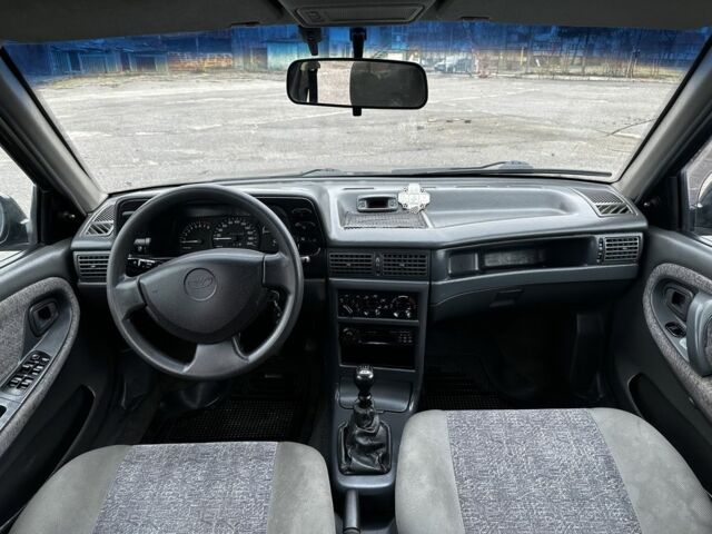 Синій Деу Нексія, об'ємом двигуна 1.5 л та пробігом 115 тис. км за 1000 $, фото 6 на Automoto.ua