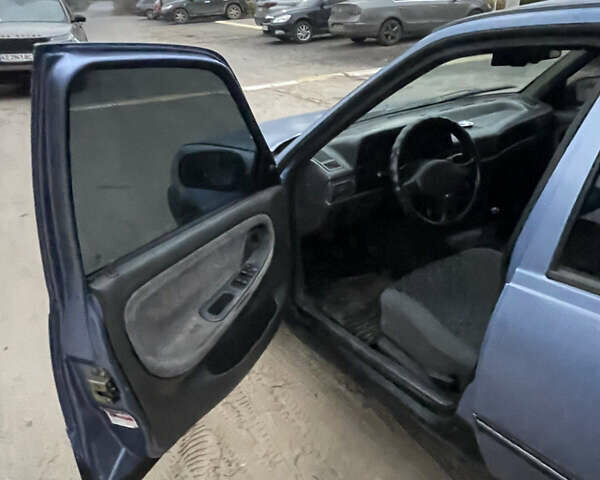 Синий Дэу Нексия, объемом двигателя 1.5 л и пробегом 300 тыс. км за 699 $, фото 5 на Automoto.ua