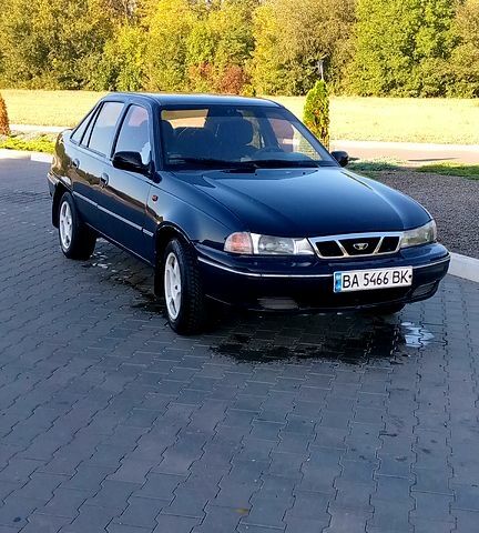 Синій Деу Нексія, об'ємом двигуна 1.5 л та пробігом 530 тис. км за 1100 $, фото 1 на Automoto.ua