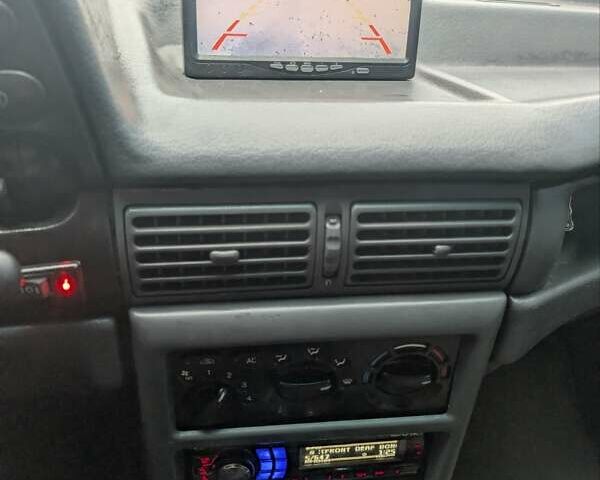 Синий Дэу Нексия, объемом двигателя 1.5 л и пробегом 228 тыс. км за 1100 $, фото 9 на Automoto.ua