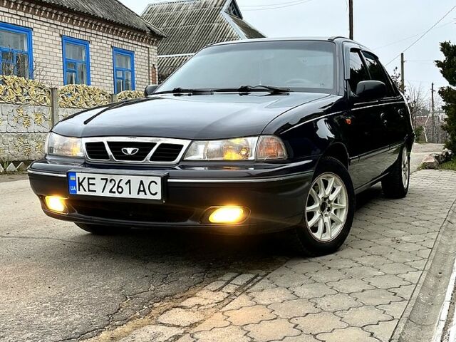 Синий Дэу Нексия, объемом двигателя 1.5 л и пробегом 324 тыс. км за 2400 $, фото 1 на Automoto.ua