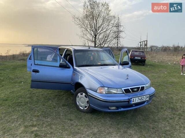 Синий Дэу Нексия, объемом двигателя 1.5 л и пробегом 213 тыс. км за 2000 $, фото 1 на Automoto.ua