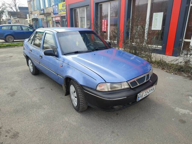 Синий Дэу Нексия, объемом двигателя 1.5 л и пробегом 250 тыс. км за 1050 $, фото 1 на Automoto.ua