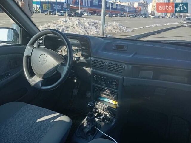 Синий Дэу Нексия, объемом двигателя 1.5 л и пробегом 153 тыс. км за 2100 $, фото 3 на Automoto.ua