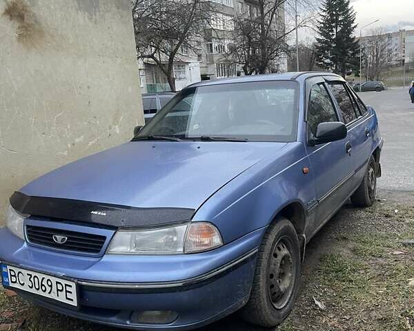 Синий Дэу Нексия, объемом двигателя 1.5 л и пробегом 230 тыс. км за 2200 $, фото 4 на Automoto.ua