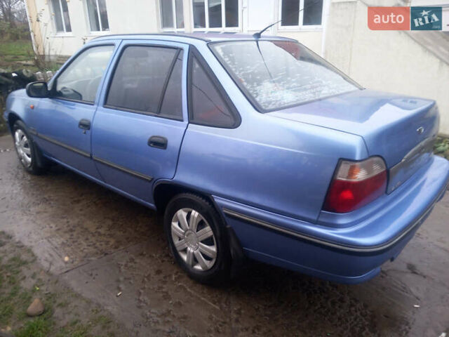 Синий Дэу Нексия, объемом двигателя 1.5 л и пробегом 189 тыс. км за 2400 $, фото 3 на Automoto.ua