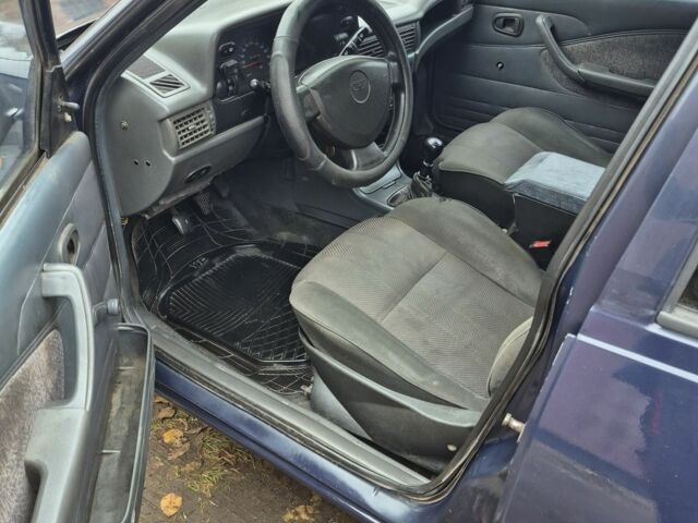 Синій Деу Нексія, об'ємом двигуна 1.5 л та пробігом 220 тис. км за 1450 $, фото 4 на Automoto.ua