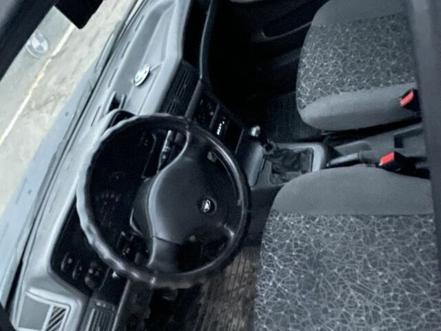 Синий Дэу Нексия, объемом двигателя 1.5 л и пробегом 200 тыс. км за 600 $, фото 5 на Automoto.ua