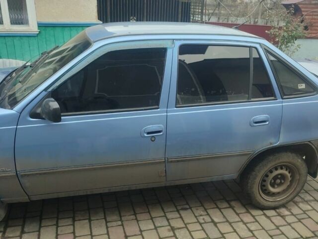 Синій Деу Нексія, об'ємом двигуна 1.5 л та пробігом 270 тис. км за 1500 $, фото 3 на Automoto.ua