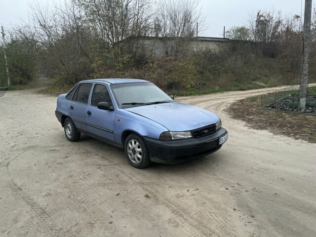 Синий Дэу Нексия, объемом двигателя 1.5 л и пробегом 200 тыс. км за 600 $, фото 2 на Automoto.ua