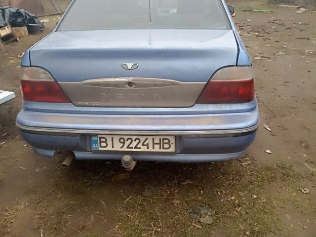 Синий Дэу Нексия, объемом двигателя 1.5 л и пробегом 200 тыс. км за 1200 $, фото 2 на Automoto.ua