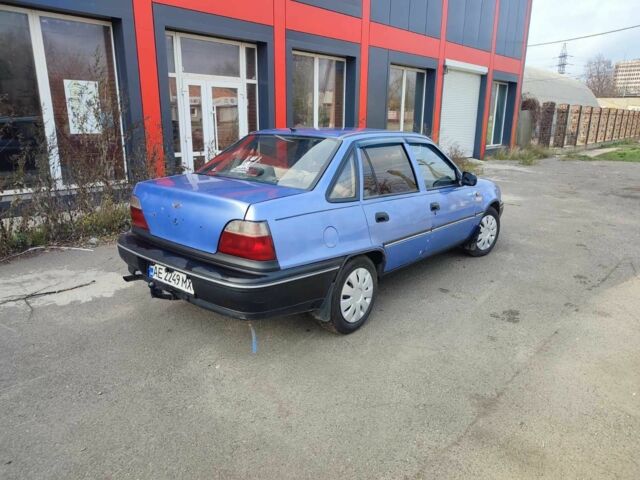 Синий Дэу Нексия, объемом двигателя 1.5 л и пробегом 250 тыс. км за 1050 $, фото 5 на Automoto.ua