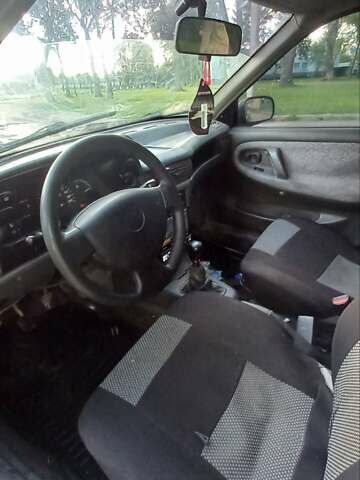 Синій Деу Нексія, об'ємом двигуна 1.6 л та пробігом 112 тис. км за 1700 $, фото 4 на Automoto.ua