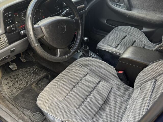 Синий Дэу Нексия, объемом двигателя 1.5 л и пробегом 175 тыс. км за 1300 $, фото 5 на Automoto.ua