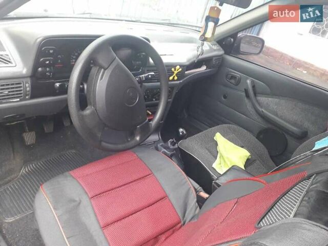 Синий Дэу Нексия, объемом двигателя 1.5 л и пробегом 140 тыс. км за 1750 $, фото 4 на Automoto.ua