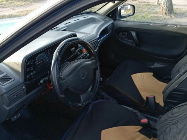 Синій Деу Нексія, об'ємом двигуна 1.5 л та пробігом 187 тис. км за 1233 $, фото 5 на Automoto.ua