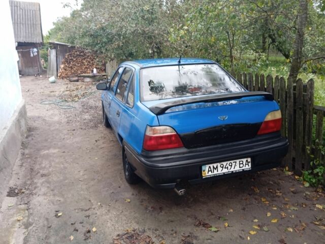 Синий Дэу Нексия, объемом двигателя 1.5 л и пробегом 375 тыс. км за 971 $, фото 1 на Automoto.ua