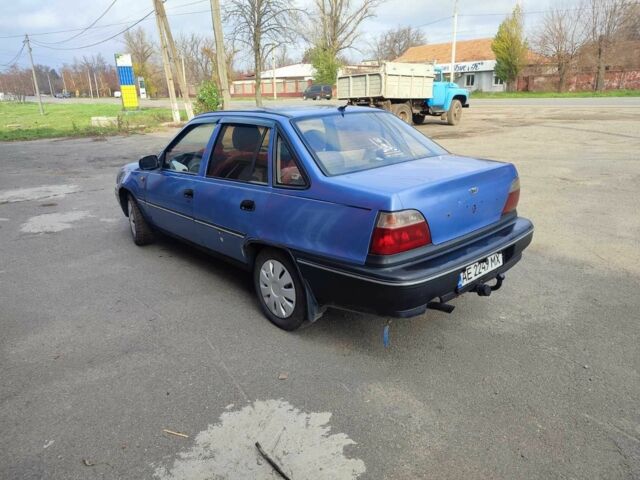 Синий Дэу Нексия, объемом двигателя 1.5 л и пробегом 250 тыс. км за 1050 $, фото 4 на Automoto.ua