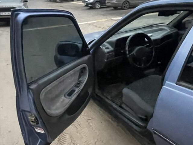 Синий Дэу Нексия, объемом двигателя 1.5 л и пробегом 200 тыс. км за 600 $, фото 6 на Automoto.ua