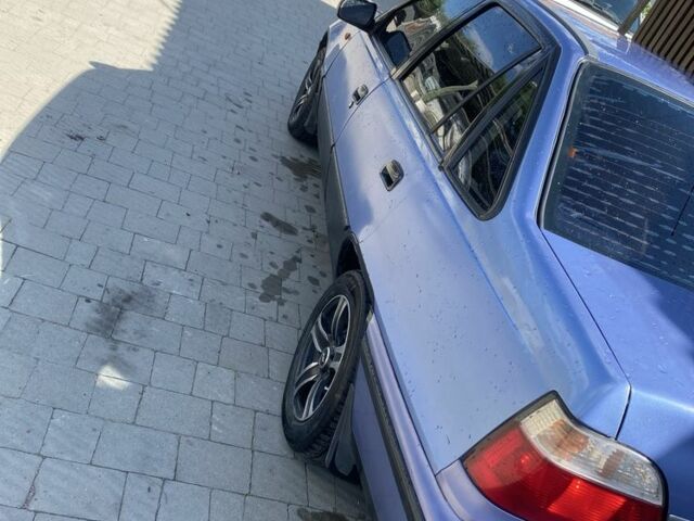 Синий Дэу Нексия, объемом двигателя 1.5 л и пробегом 240 тыс. км за 1250 $, фото 6 на Automoto.ua