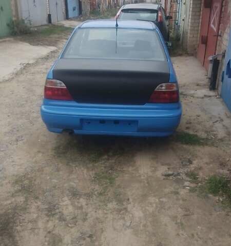 Синий Дэу Нексия, объемом двигателя 1.6 л и пробегом 200 тыс. км за 1600 $, фото 4 на Automoto.ua