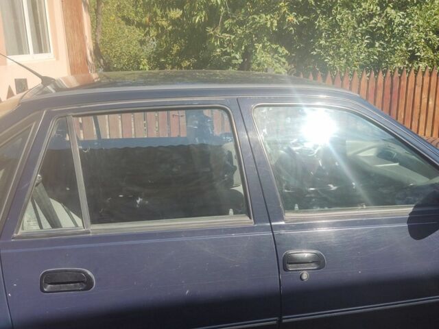 Синій Деу Нексія, об'ємом двигуна 0 л та пробігом 1 тис. км за 1600 $, фото 4 на Automoto.ua