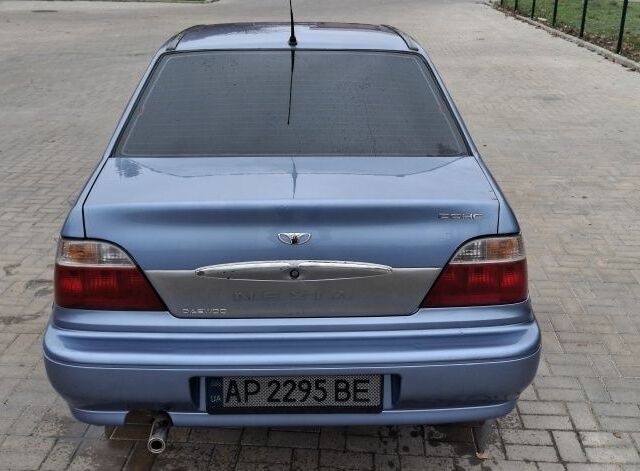 Синий Дэу Нексия, объемом двигателя 1.5 л и пробегом 140 тыс. км за 1700 $, фото 3 на Automoto.ua