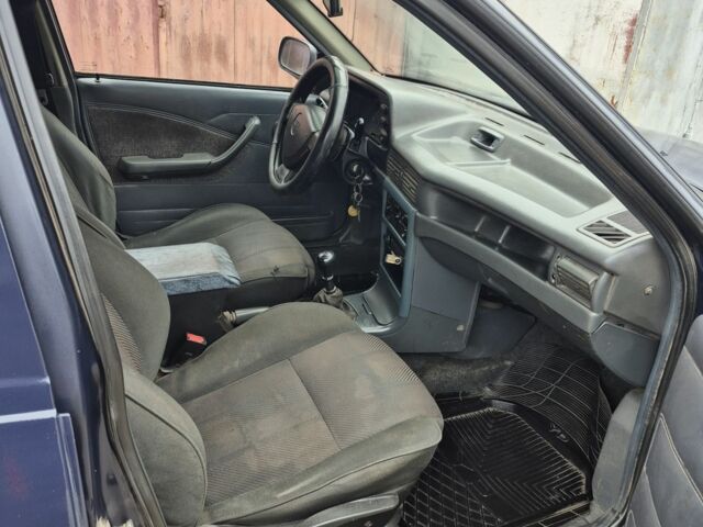 Синій Деу Нексія, об'ємом двигуна 1.5 л та пробігом 220 тис. км за 1450 $, фото 5 на Automoto.ua