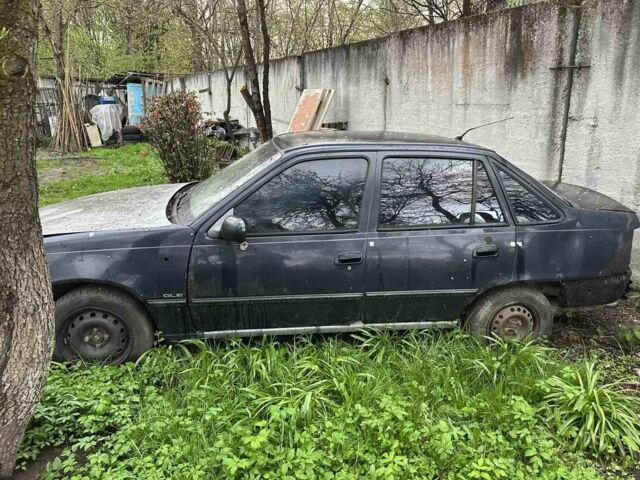 Синий Дэу Нексия, объемом двигателя 1.6 л и пробегом 233 тыс. км за 450 $, фото 5 на Automoto.ua