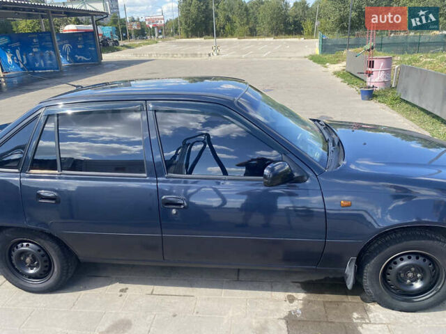 Синий Дэу Нексия, объемом двигателя 1.5 л и пробегом 161 тыс. км за 2100 $, фото 2 на Automoto.ua