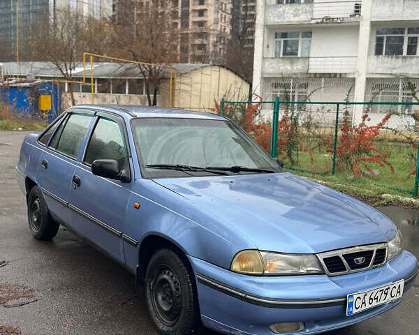 Синий Дэу Нексия, объемом двигателя 1.5 л и пробегом 230 тыс. км за 1050 $, фото 2 на Automoto.ua
