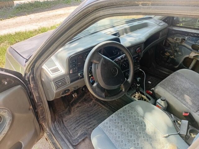 Дэу Нексия 2007 в Днепре (Днепропетровске) на Automoto.ua Синий Дэу Нексия, объемом двигателя 1.5 л и пробегом 300 тыс. км за 839 $, фото 1 на Automoto.ua