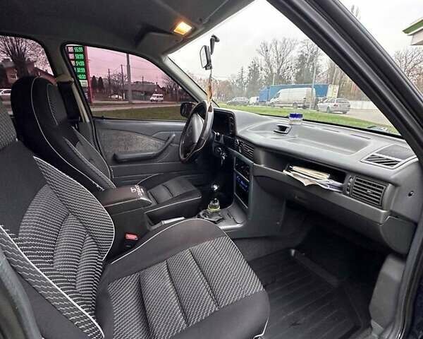 Синий Дэу Нексия, объемом двигателя 1.5 л и пробегом 90 тыс. км за 2800 $, фото 4 на Automoto.ua