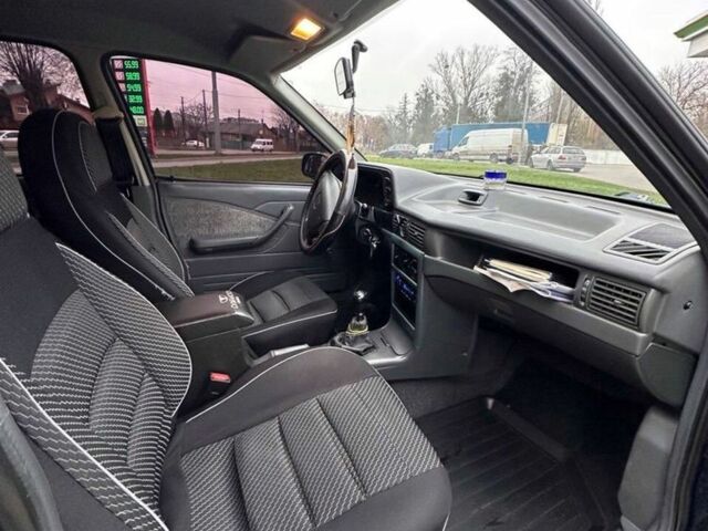 Синій Деу Нексія, об'ємом двигуна 1.5 л та пробігом 90 тис. км за 2800 $, фото 5 на Automoto.ua