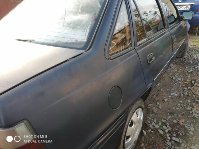 Синий Дэу Нексия, объемом двигателя 1.5 л и пробегом 200 тыс. км за 850 $, фото 2 на Automoto.ua