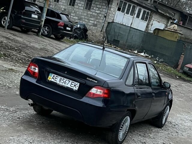 Синий Дэу Нексия, объемом двигателя 1.5 л и пробегом 250 тыс. км за 1400 $, фото 5 на Automoto.ua