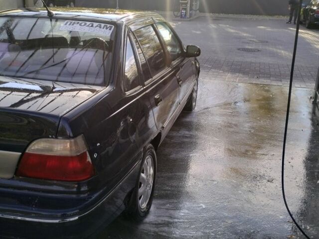 Синий Дэу Нексия, объемом двигателя 1.5 л и пробегом 250 тыс. км за 1301 $, фото 4 на Automoto.ua