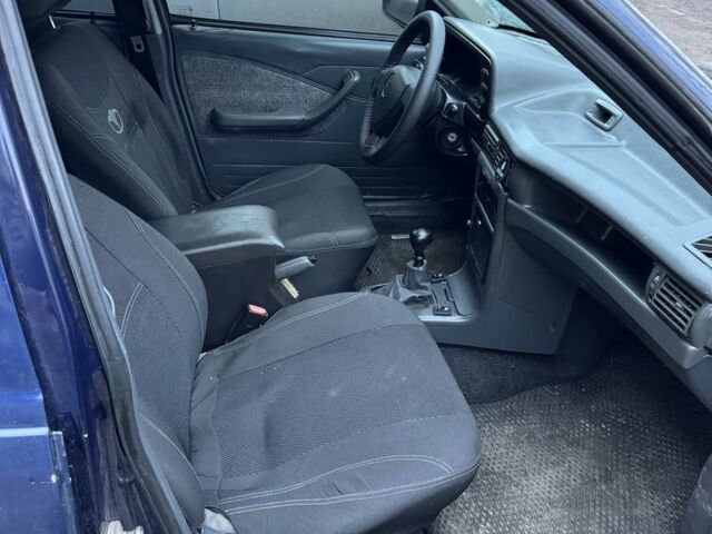 Синий Дэу Нексия, объемом двигателя 1.5 л и пробегом 300 тыс. км за 1550 $, фото 7 на Automoto.ua