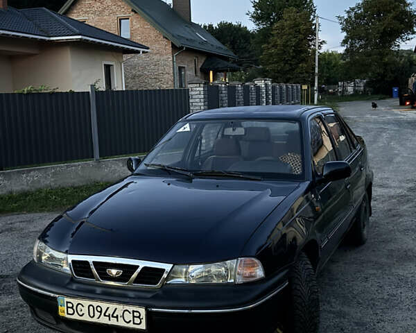 Синий Дэу Нексия, объемом двигателя 1.5 л и пробегом 144 тыс. км за 1300 $, фото 3 на Automoto.ua