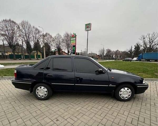 Синий Дэу Нексия, объемом двигателя 1.5 л и пробегом 90 тыс. км за 2800 $, фото 1 на Automoto.ua