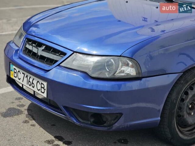 Синий Дэу Нексия, объемом двигателя 1.52 л и пробегом 154 тыс. км за 999 $, фото 6 на Automoto.ua