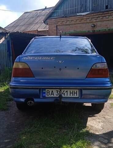 Синий Дэу Нексия, объемом двигателя 1.5 л и пробегом 350 тыс. км за 1500 $, фото 4 на Automoto.ua