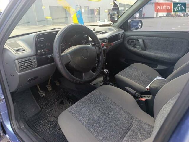 Синій Деу Нексія, об'ємом двигуна 1.5 л та пробігом 158 тис. км за 2000 $, фото 1 на Automoto.ua