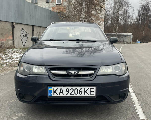 Синий Дэу Нексия, объемом двигателя 1.5 л и пробегом 113 тыс. км за 1900 $, фото 1 на Automoto.ua