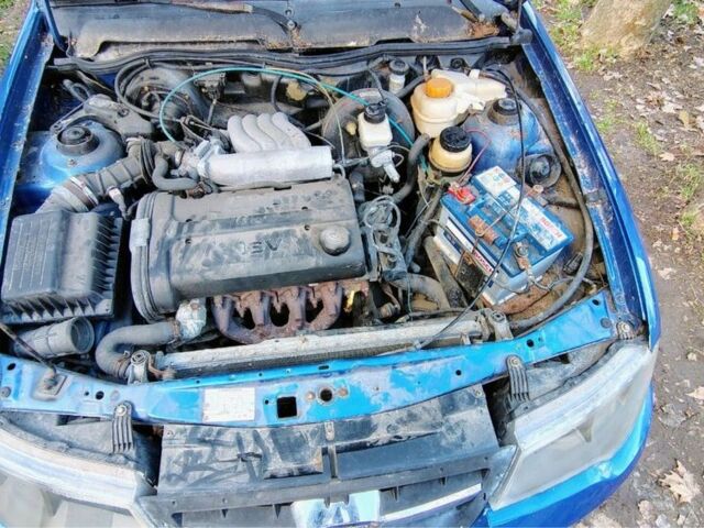 Синий Дэу Нексия, объемом двигателя 1.5 л и пробегом 170 тыс. км за 1200 $, фото 6 на Automoto.ua