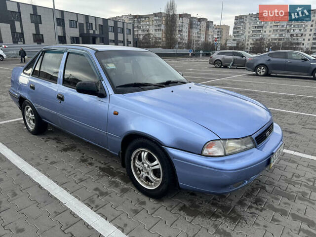 Синий Дэу Нексия, объемом двигателя 1.5 л и пробегом 271 тыс. км за 1100 $, фото 2 на Automoto.ua